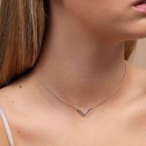 Uncommon James baby V necklace